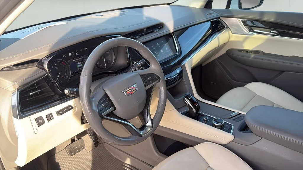 Used 2021 White Cadillac Premium Luxury image 10