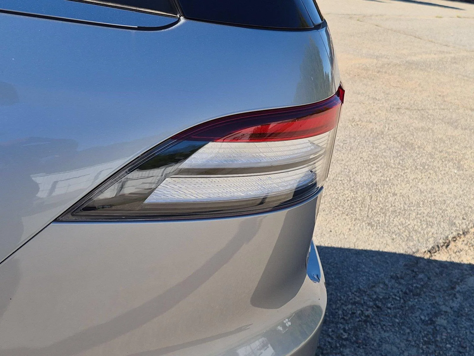 Used 2023 Silver Radiance Metallic Clearcoat Lincoln Standard image 11
