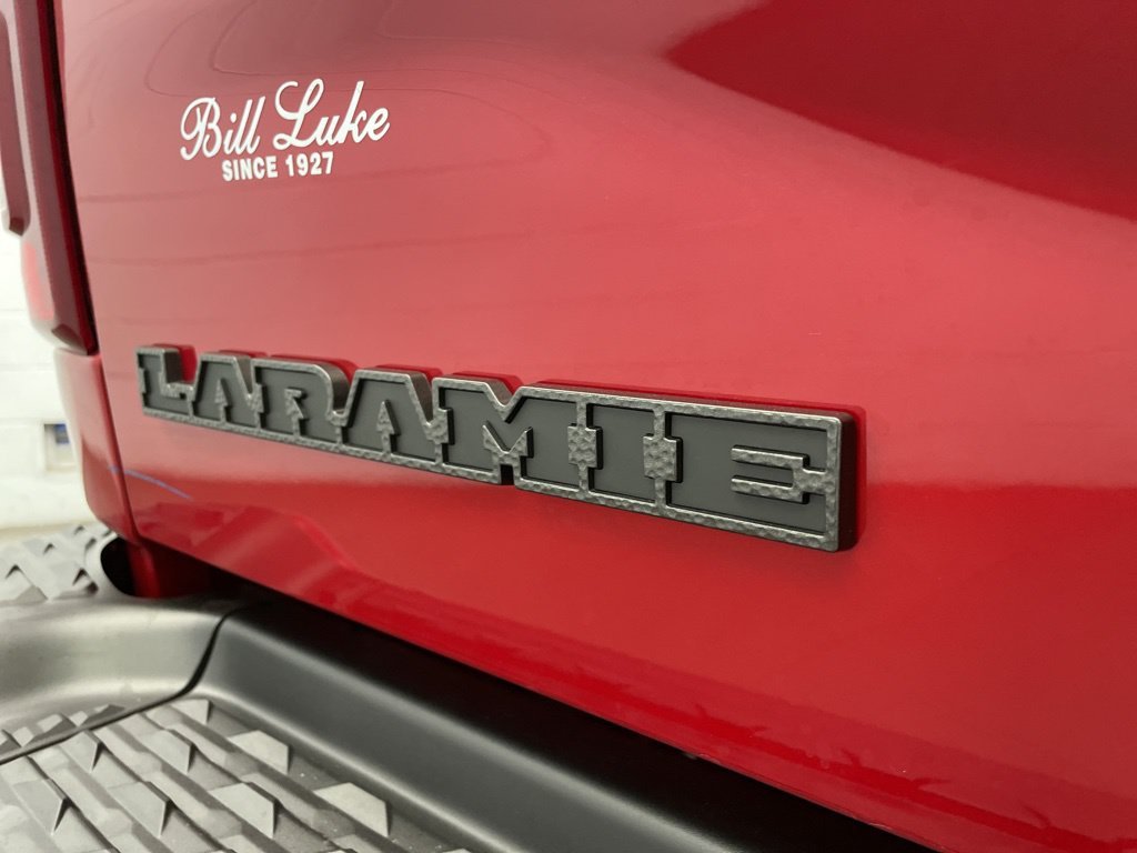 New 2026 Molten Red Pearl-Coat Exterior Paint RAM Laramie SRW image 6