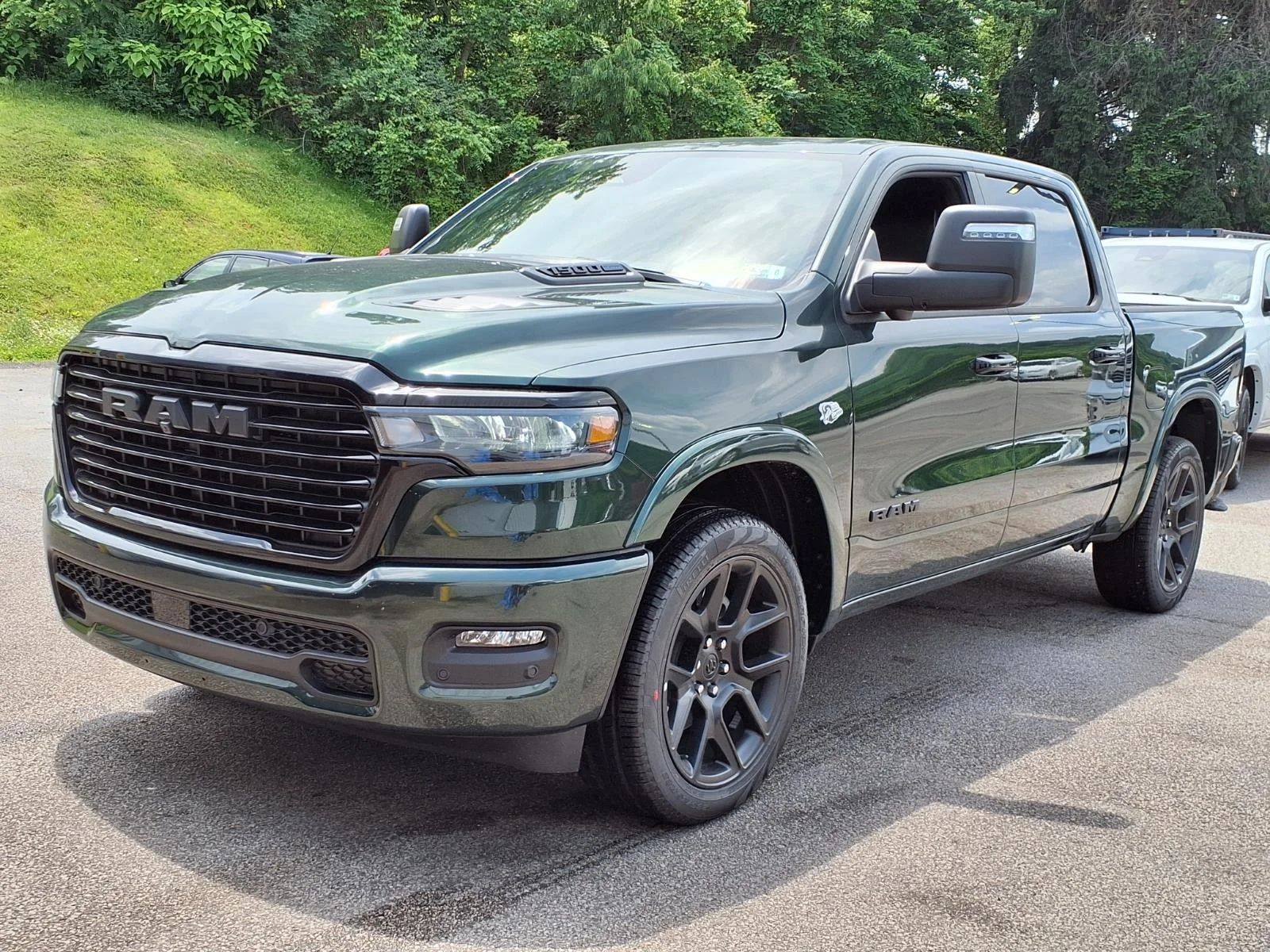 New 2026 Serrano-Green Metallic Exterior Paint RAM Laramie image 3