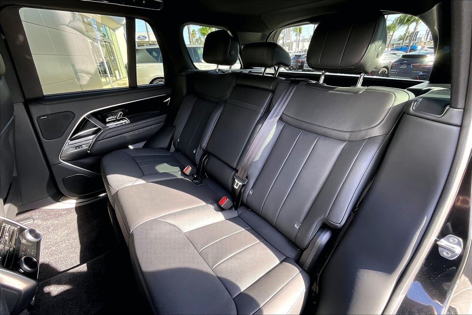 Used 2023 Black Land Rover SE image 25