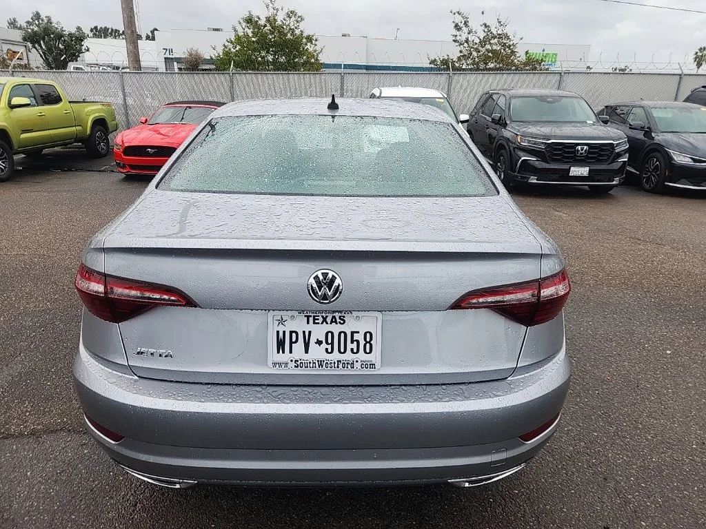 Used 2020 Silver Volkswagen 1.4T SE image 11