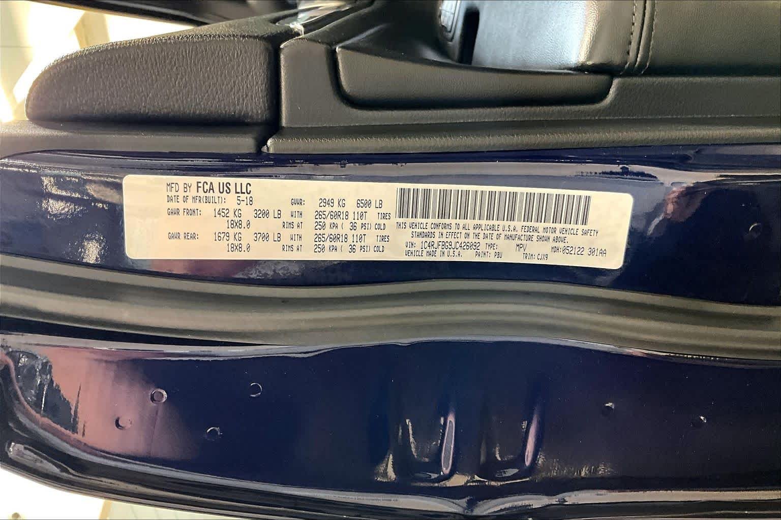 Used 2018 True Blue Pearlcoat Jeep Limited image 32