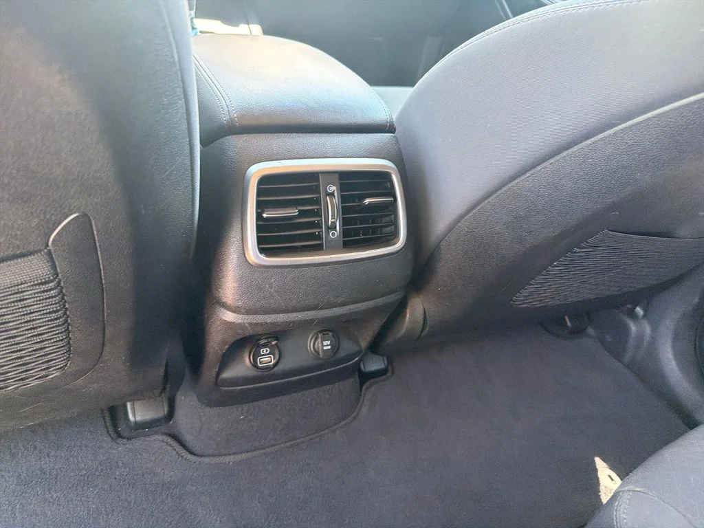 Used 2020 Gray Kia LX image 31