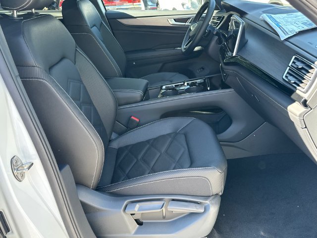 New 2026 White Volkswagen SE w/Technology image 13