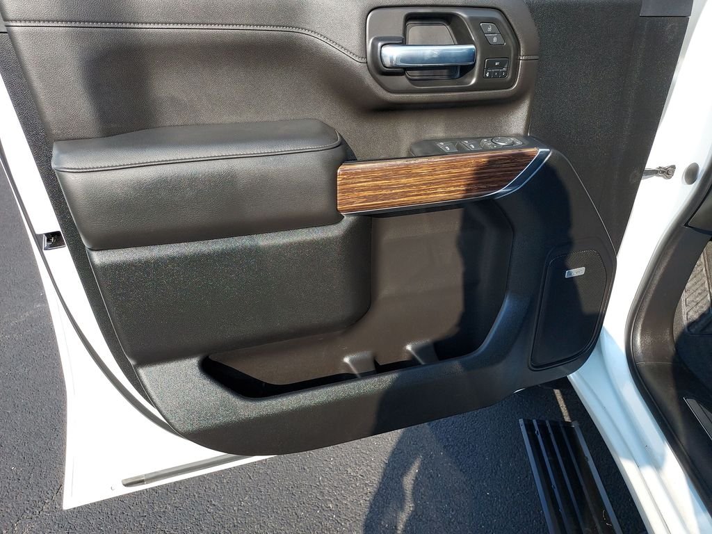 Used 2022 Beige Chevrolet High Country image 12
