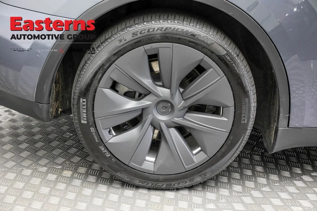 Used 2022 Gray Tesla Long Range image 8