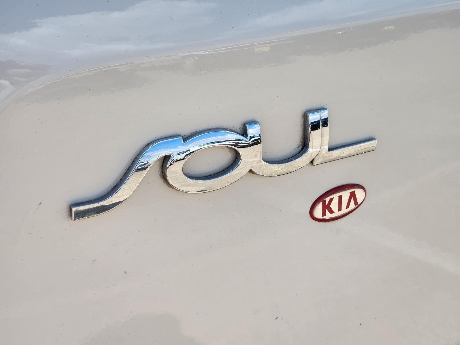Used 2013 Dune Kia ! image 11