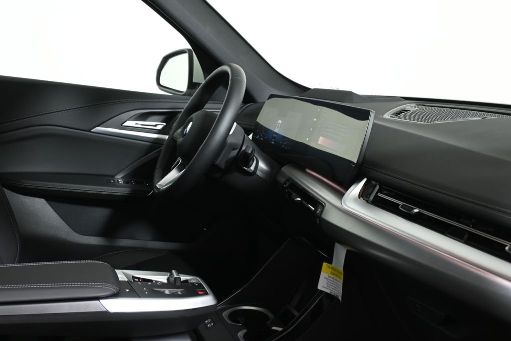Used 2026 Alpine White BMW xDrive28i image 33