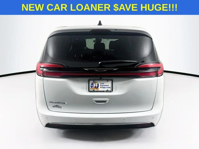 New 2027 Bright White Clear-Coat Exterior Paint Chrysler  image 6