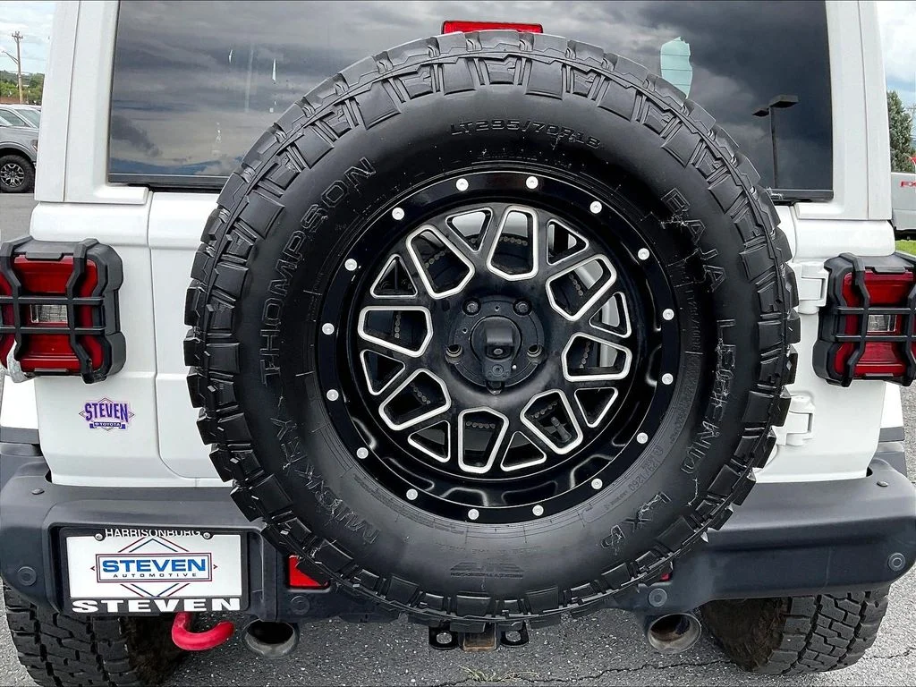 Certified Used 2019 White Jeep Unlimited Rubicon image 24