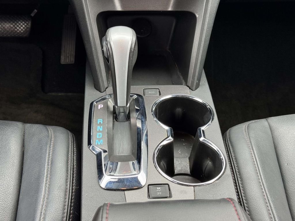 Used 2013 White Chevrolet LT image 6