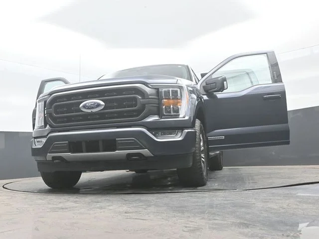 Certified Used 2021 Smoked Quartz Metallic Tinted Clearcoat Ford Lariat image 62