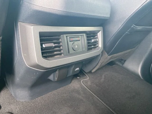 Used 2023 Silver Ford Lariat image 39