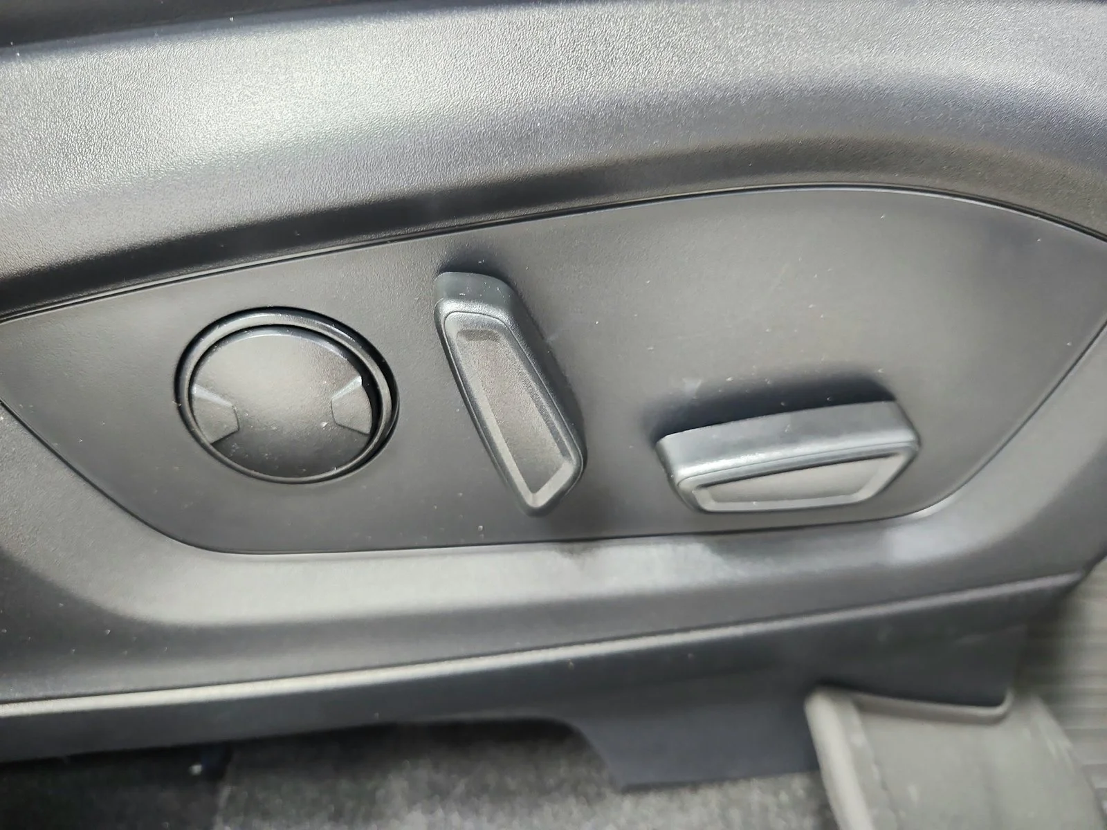 New 2026 White Ford Tremor image 40