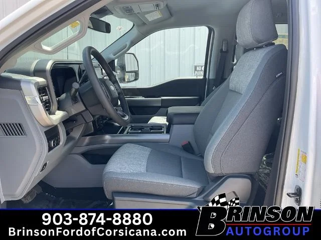 New 2026 Oxford White Ford F-250® XLT image 31