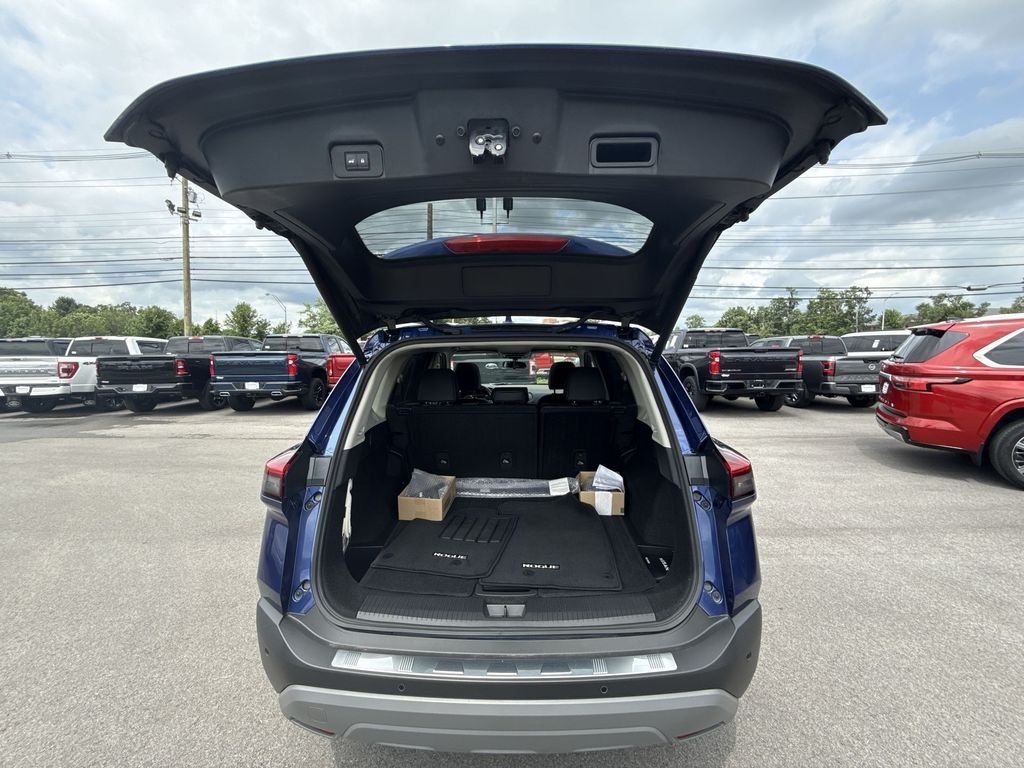 Used 2023 Blue Nissan SV image 23