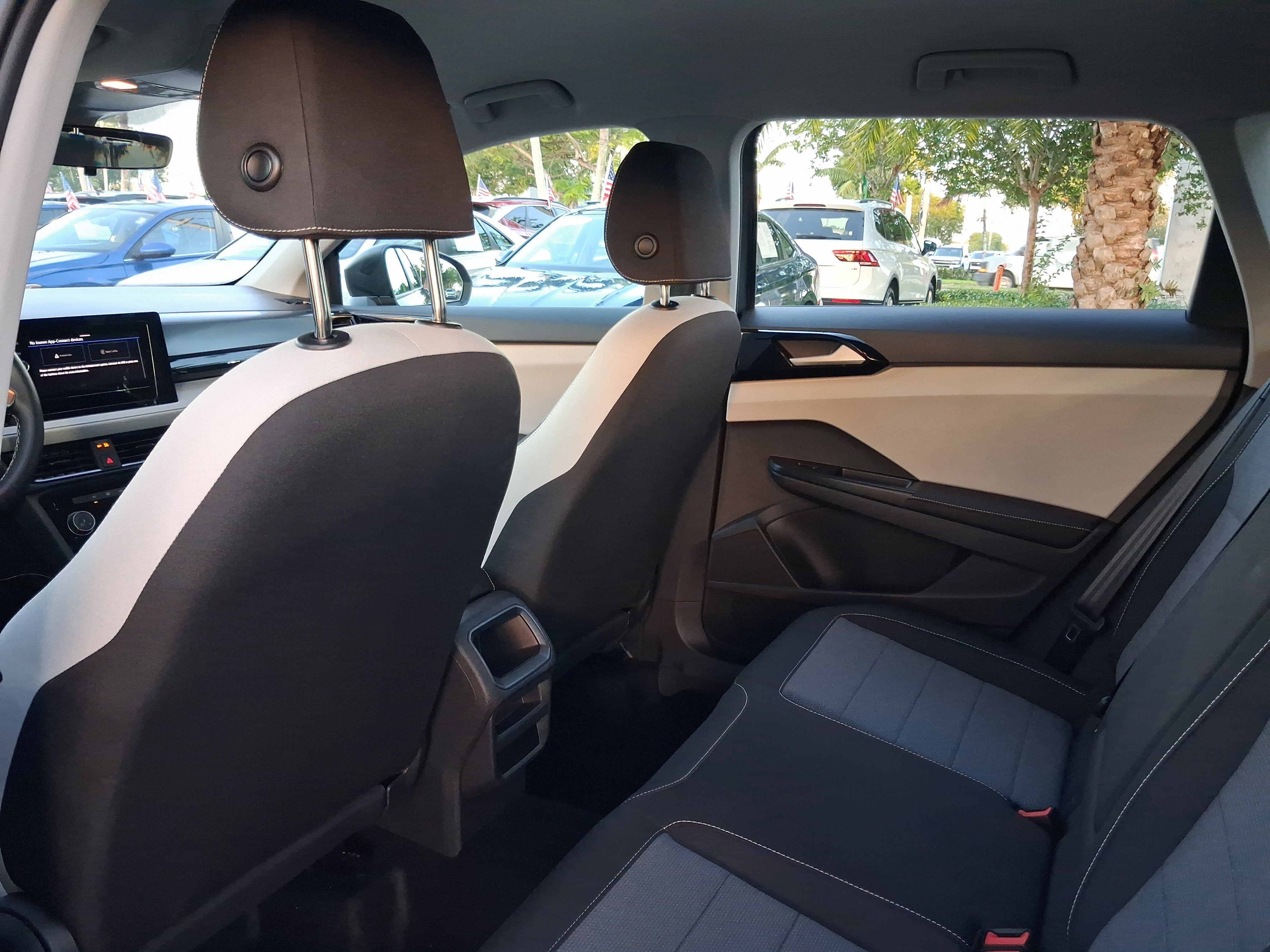 2025 Volkswagen Taos S - Photo 7