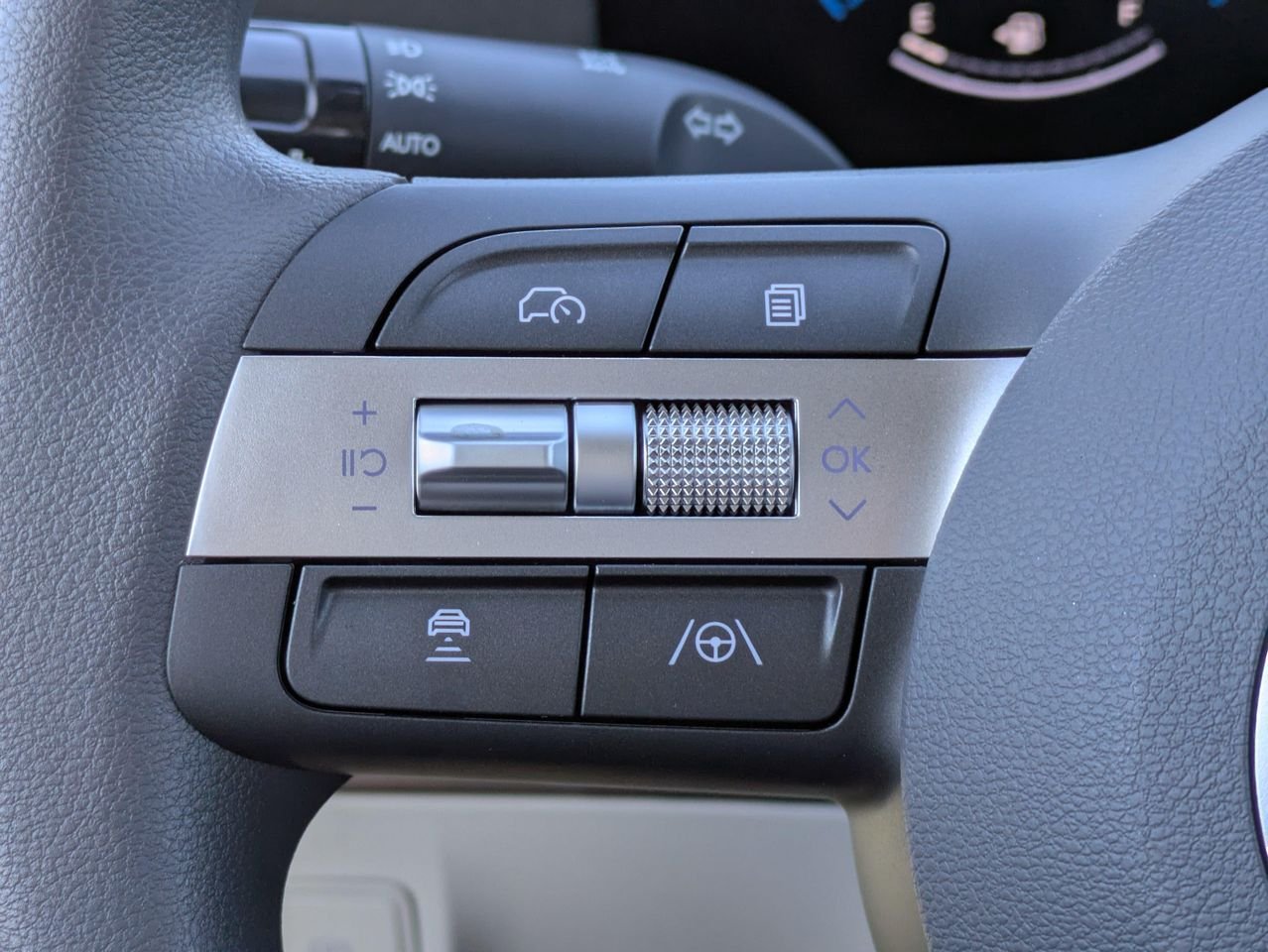 New 2027 Atlas White Hyundai SE FWD image 19