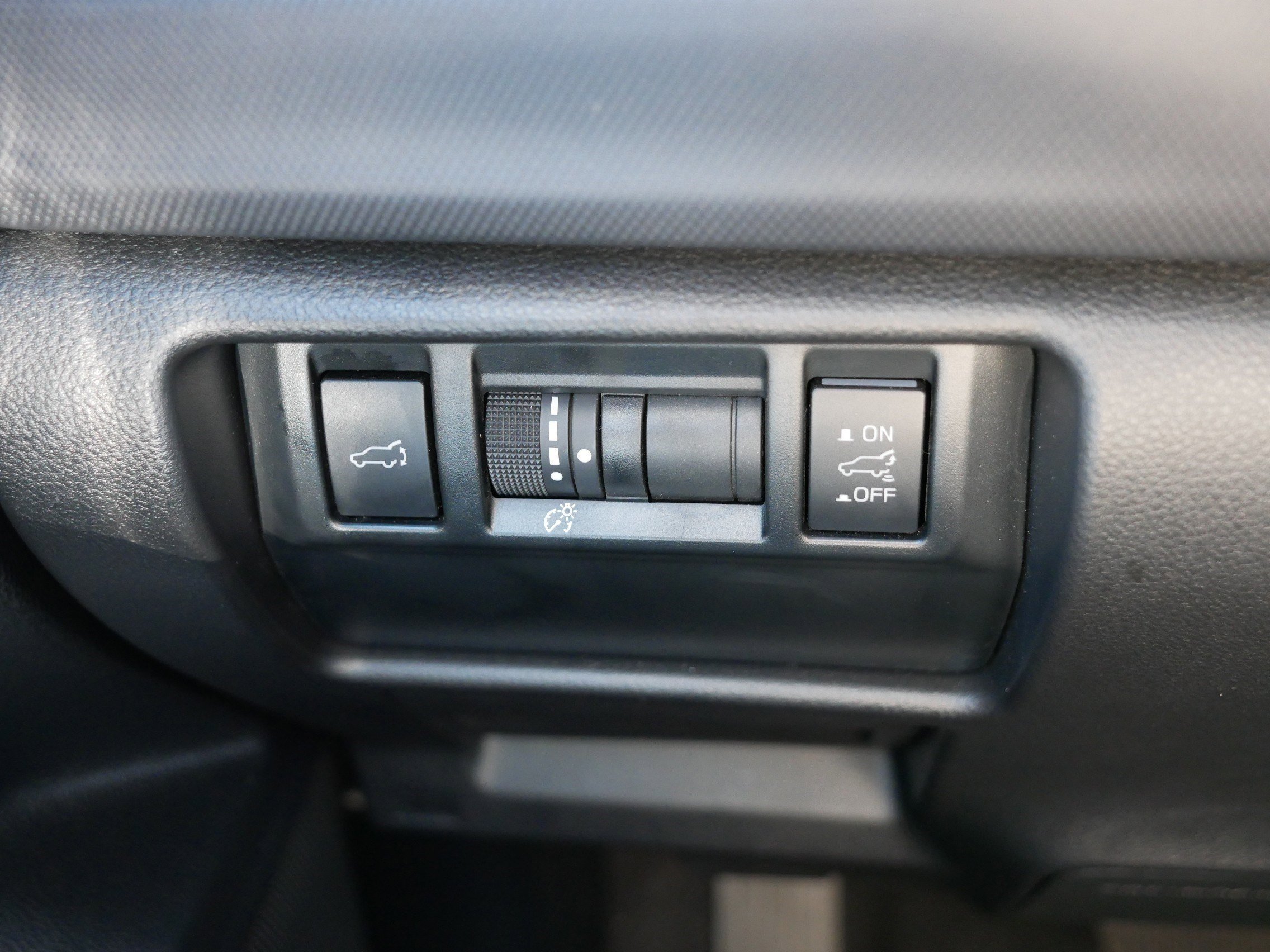 Used 2025 Crystal Black Silica Subaru Premium image 26