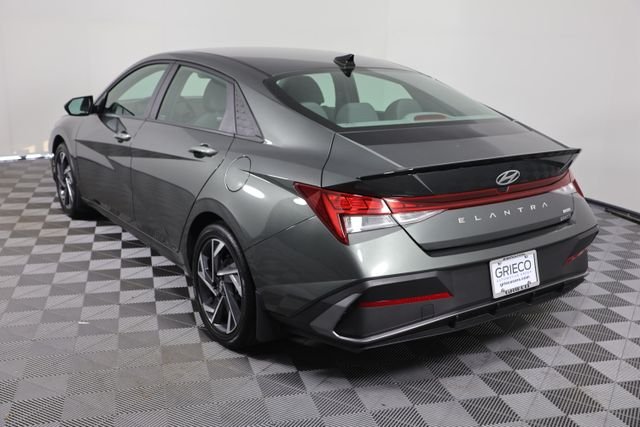 2025 Hyundai Elantra Blue - Photo 6