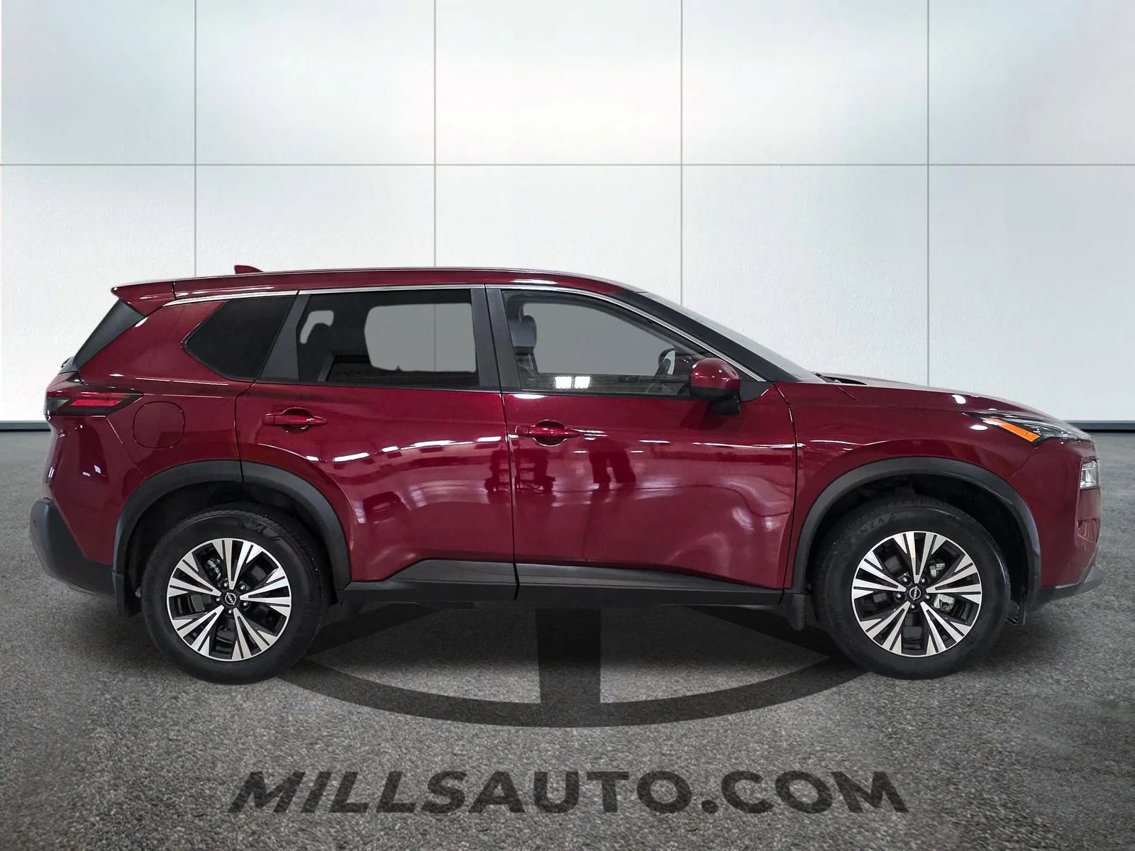 Used 2023 Red Nissan SV image 9