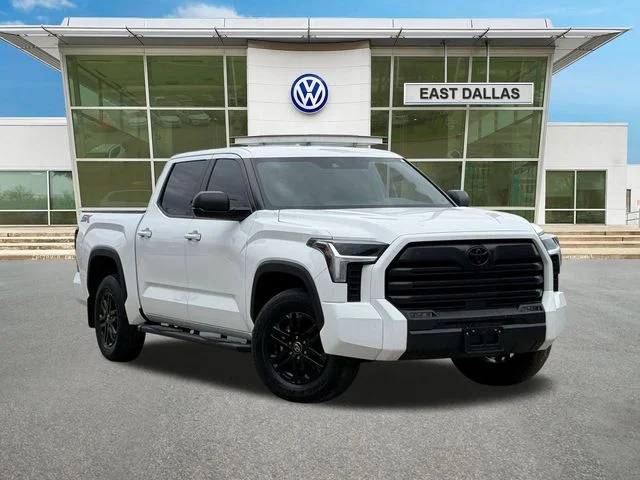 Used 2025 White Toyota SR5 image 1
