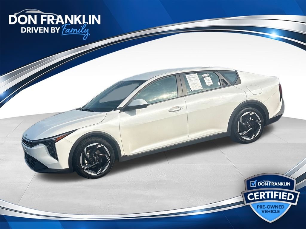 Used 2025 White Kia EX image 1