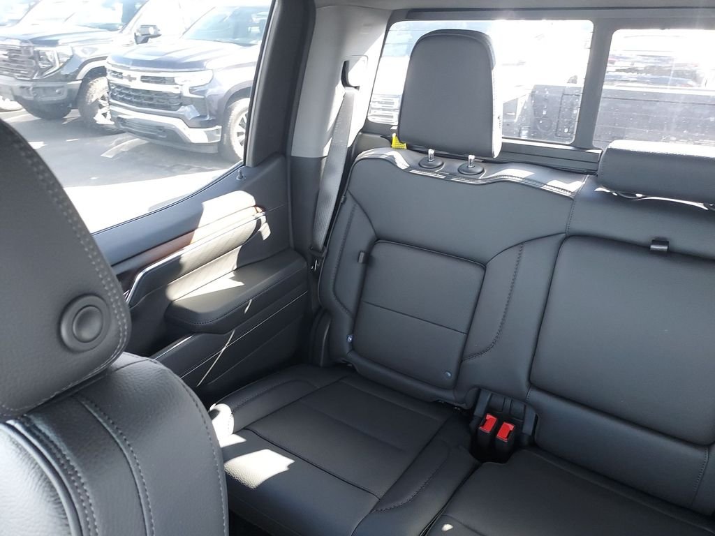 Used 2025 Silver GMC Denali image 14