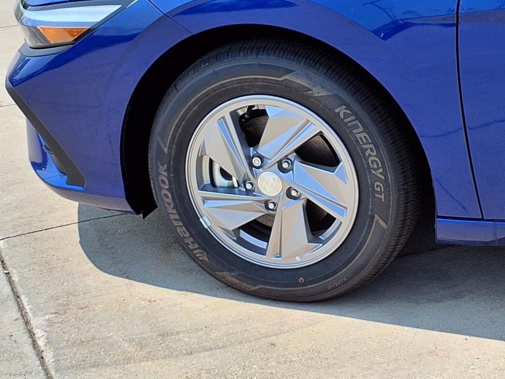 2025 Hyundai Elantra SE - Photo 26