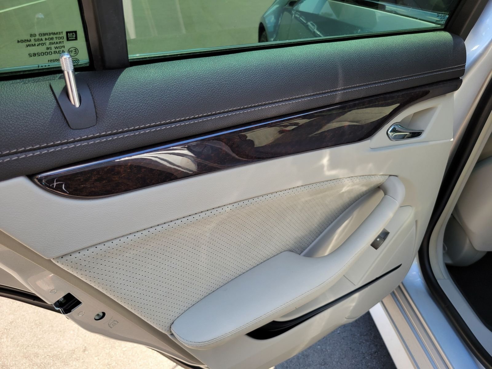 Used 2012 Silver Cadillac Base image 25