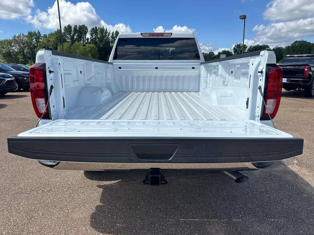 New 2026 Summit White GMC Pro image 15