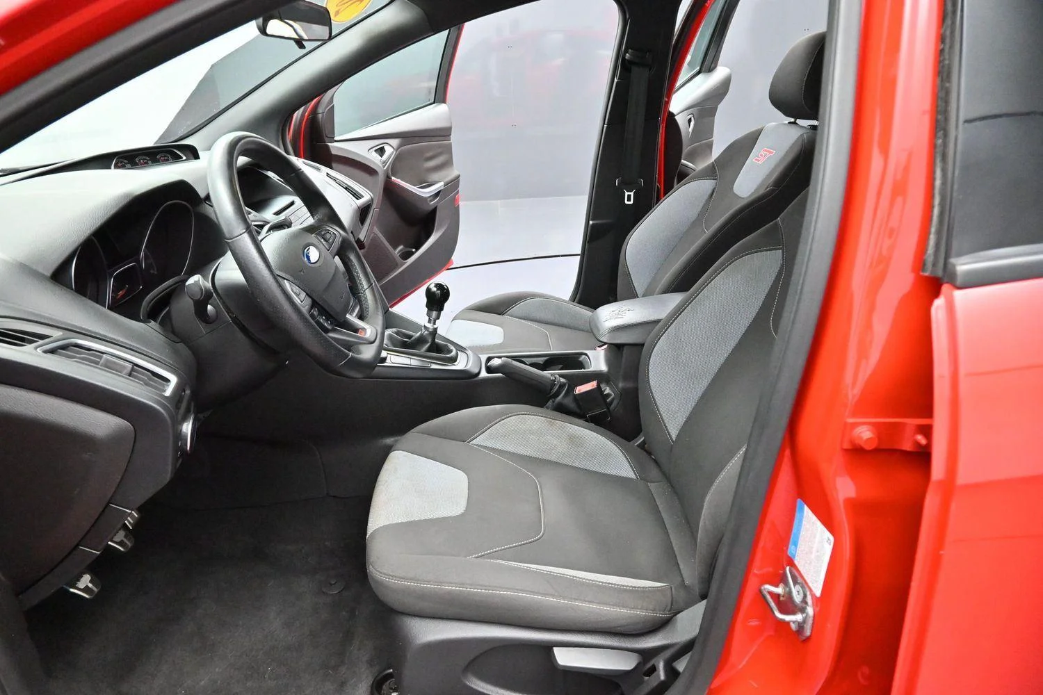 Used 2016 Race Red Ford ST image 13