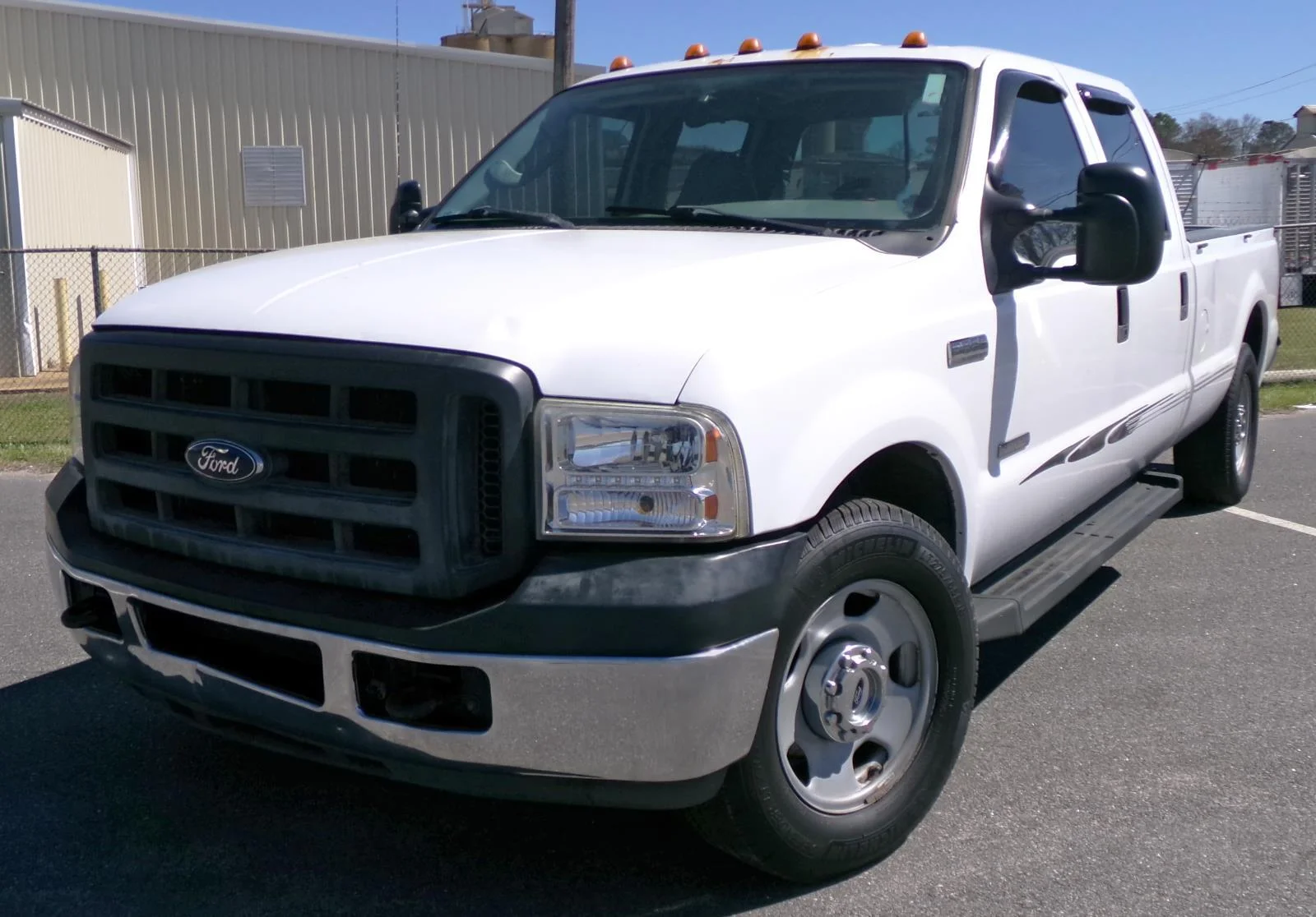 Used 2006 WHITE FORD  image 1
