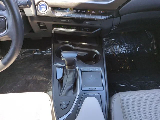 Used 2020 Silver Lexus 250h Base image 15