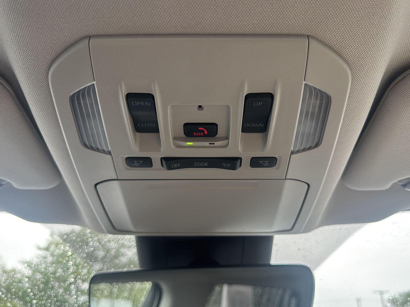 Used 2024 Wind Chill Pearl Toyota XLE image 23
