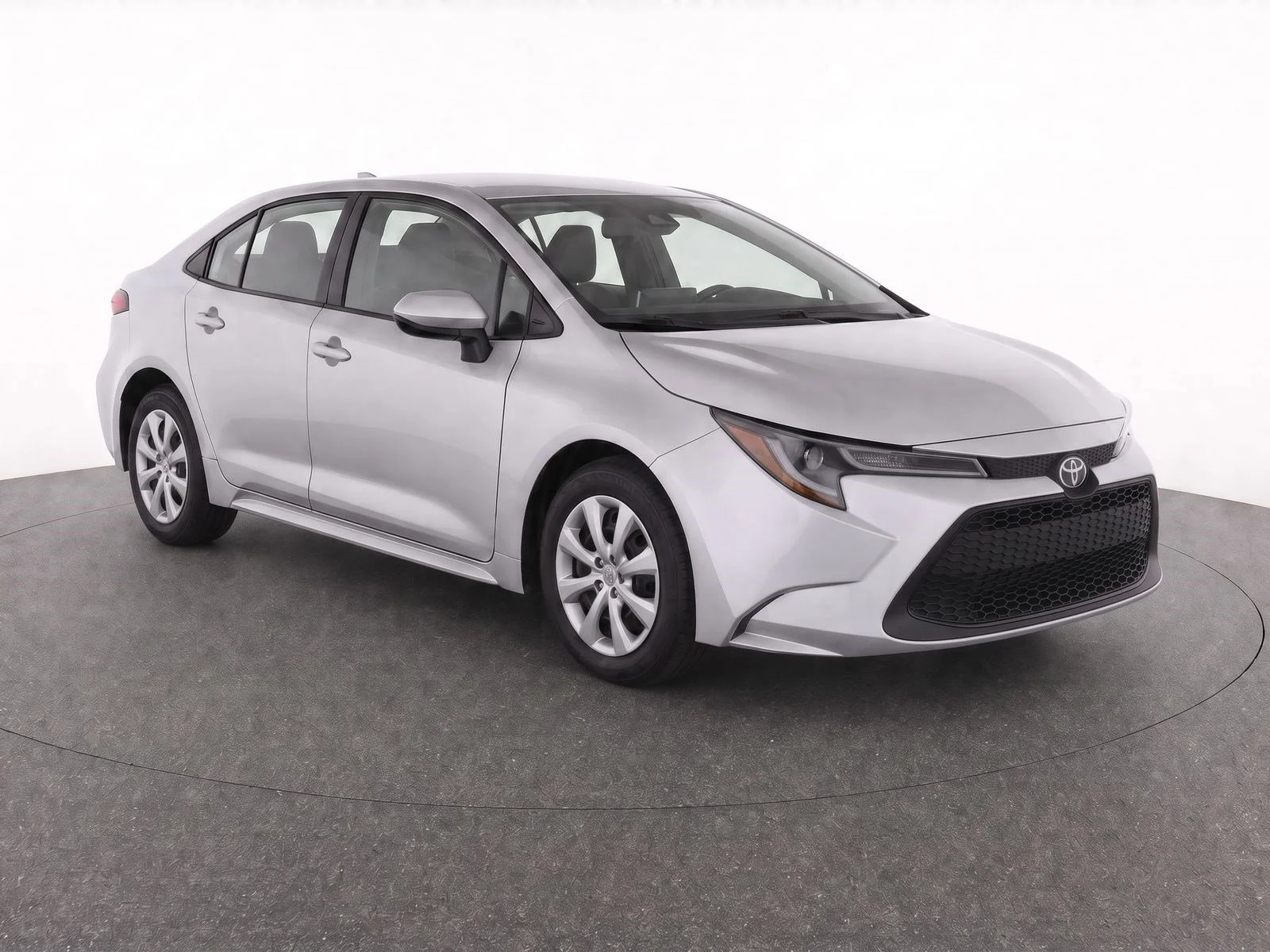 Used 2023 Classic Silver Metallic Toyota LE image 3