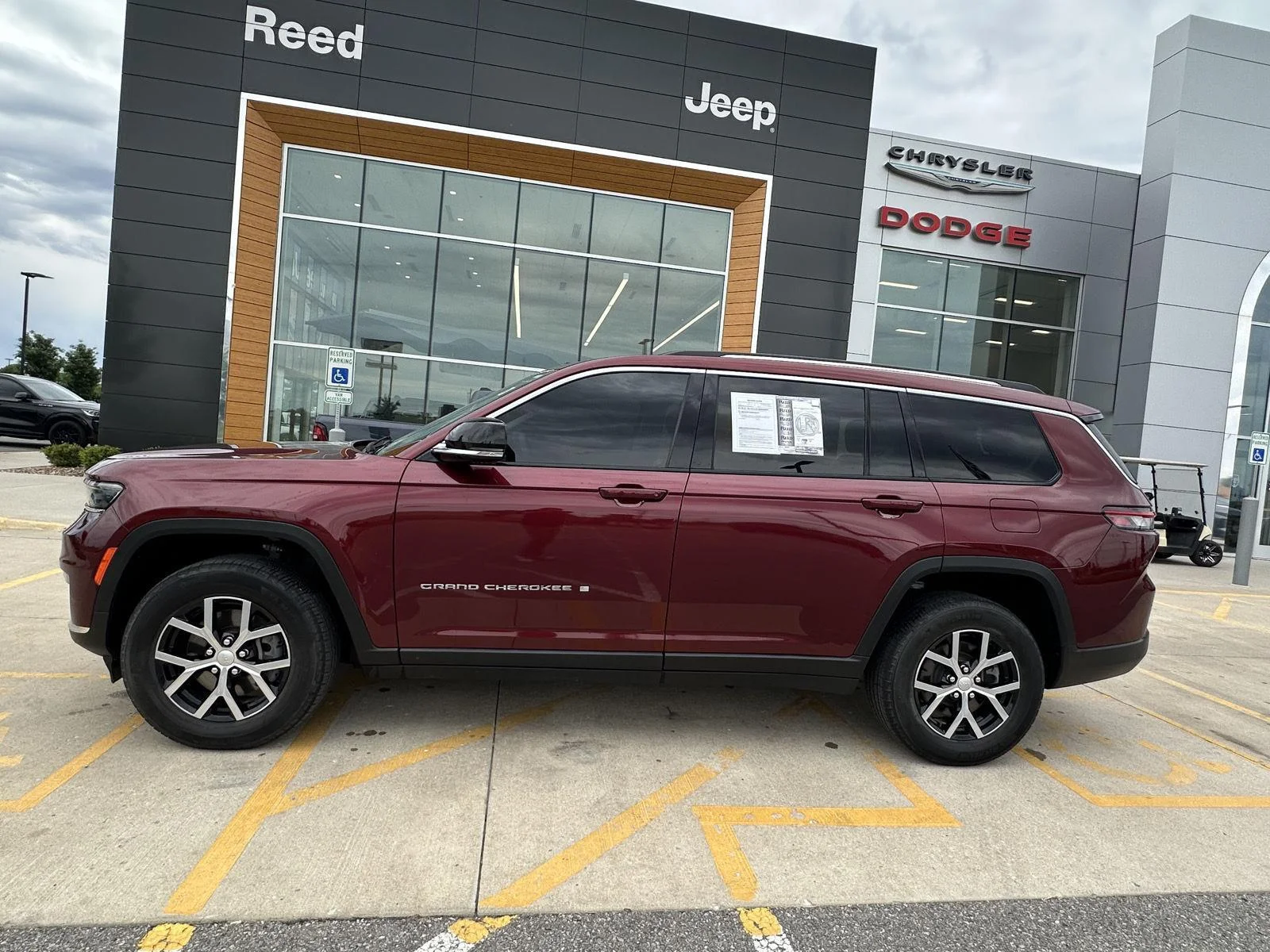 Used 2023 Jeep Grand Cherokee L Limited with VIN 1C4RJKBG4P8855189 for sale in Kansas City