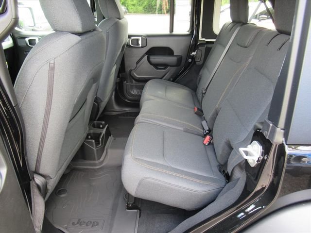 New 2026 Black Clear-Coat Exterior Paint Jeep Sport S image 30