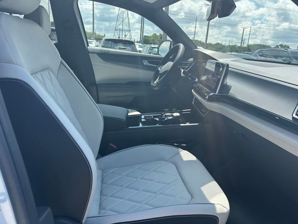 New 2026 White/off-white Volkswagen 2.0T SEL Premium R-Line image 36