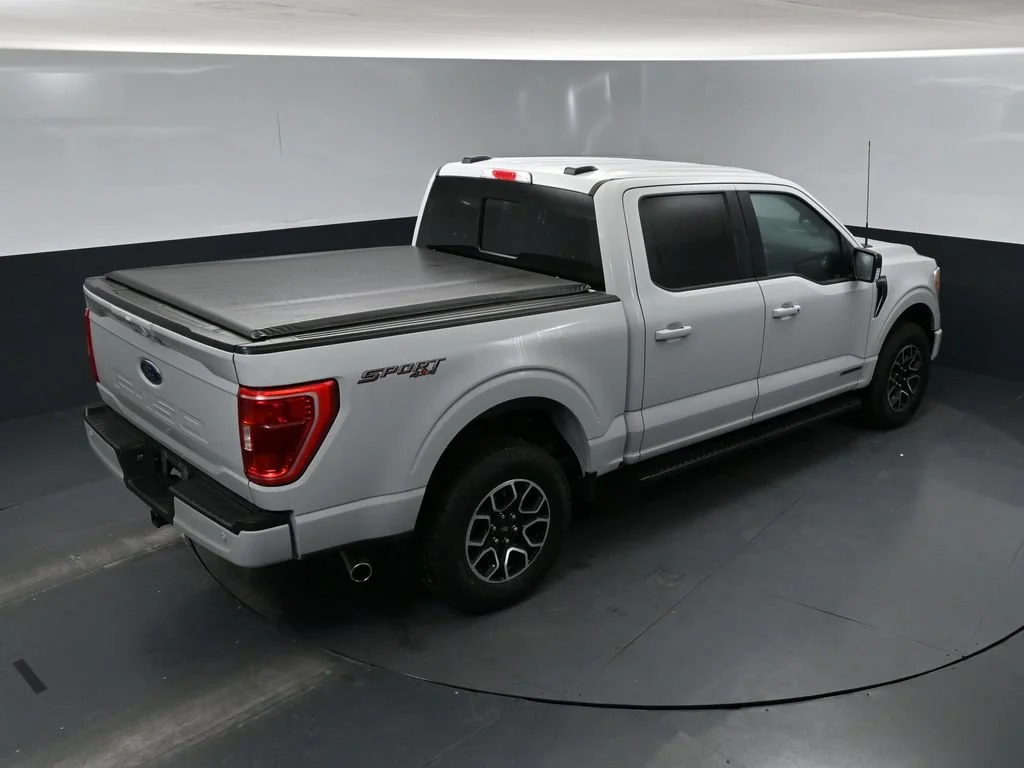 Certified Used 2023 Avalanche Ford XLT image 10