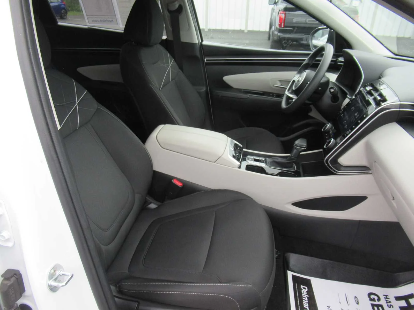 Used 2022 Quartz White Hyundai SEL image 22