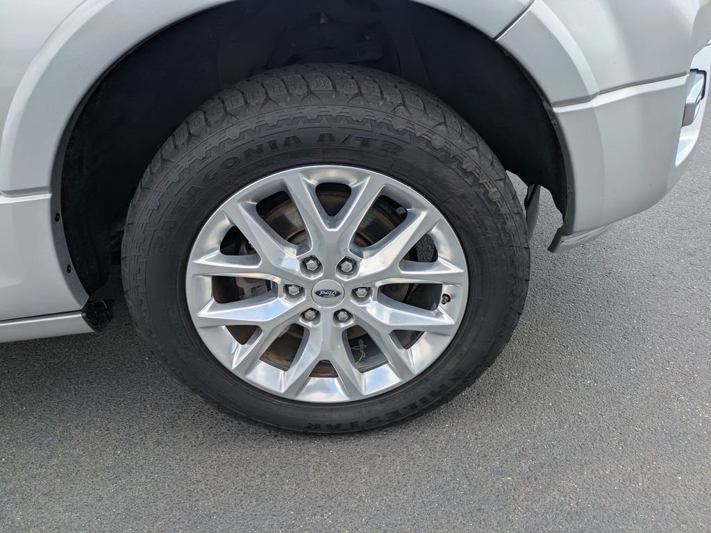 Used 2017 Silver Ford Limited image 11