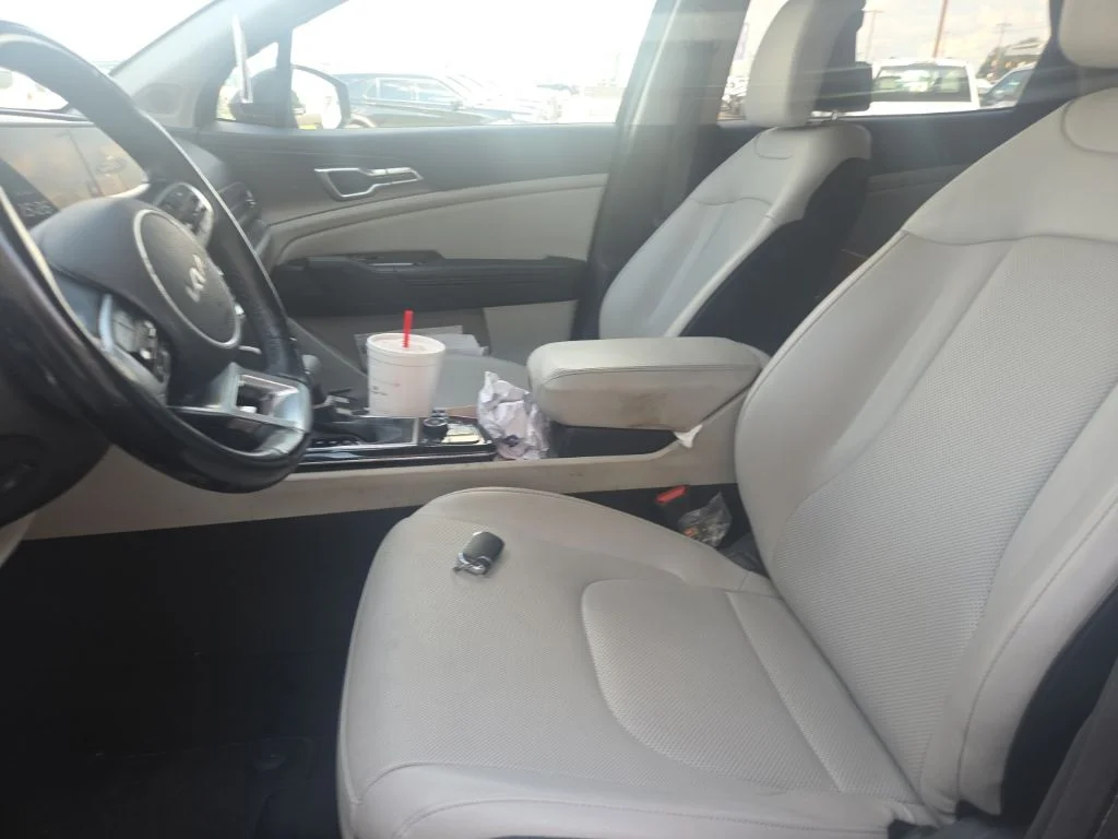 Used 2023 Black Kia EX image 17