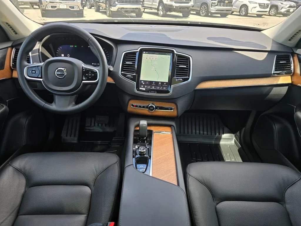 2023 Volvo XC90 Plus - Photo 5