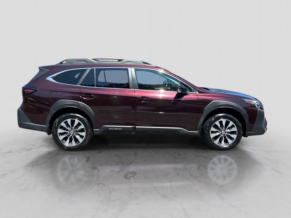Used 2023  Subaru Limited image 8