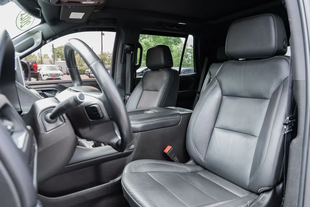 Used 2021 Black Chevrolet LT image 24