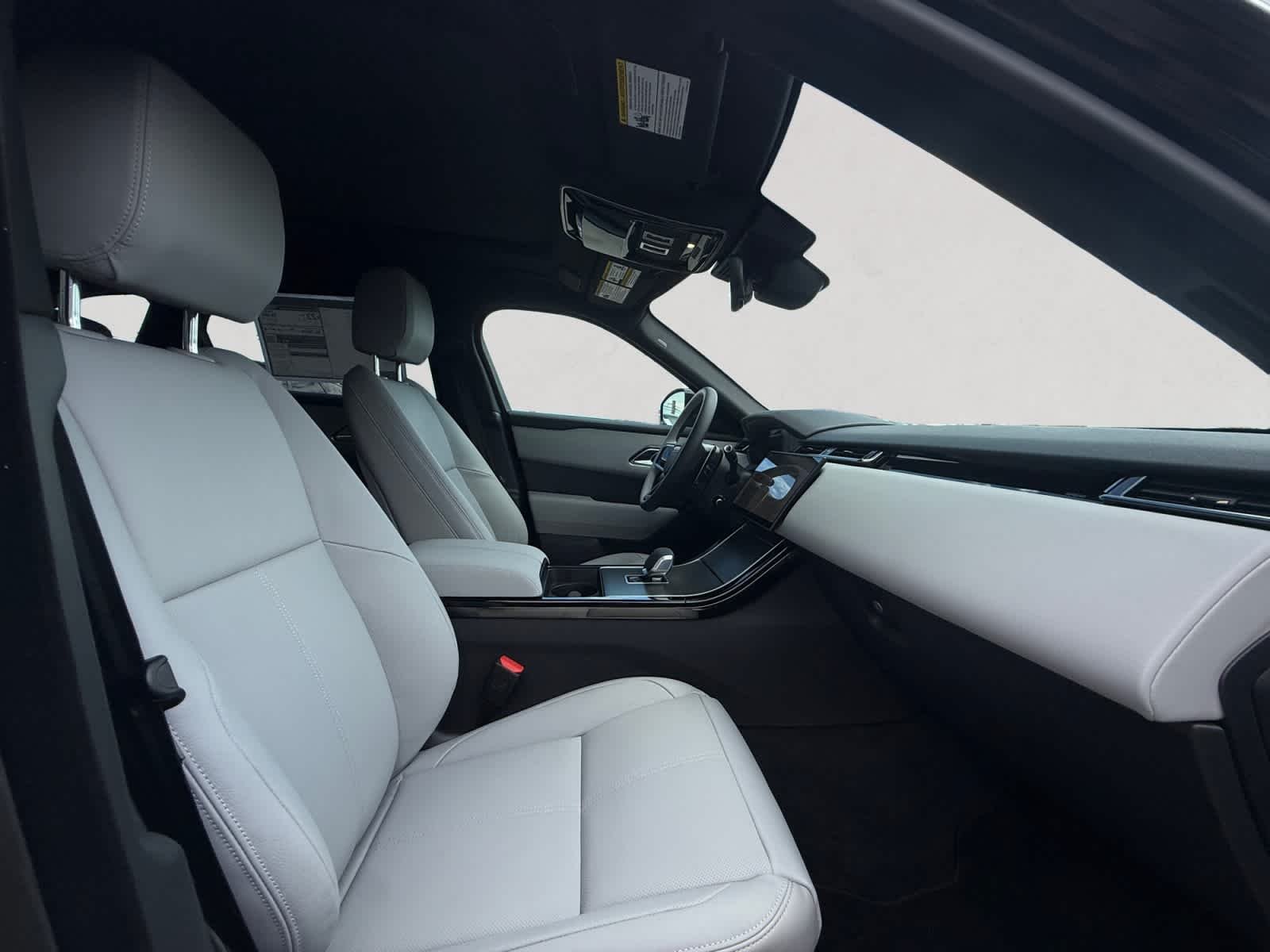 New 2026 Santorini Black Land Rover S image 15