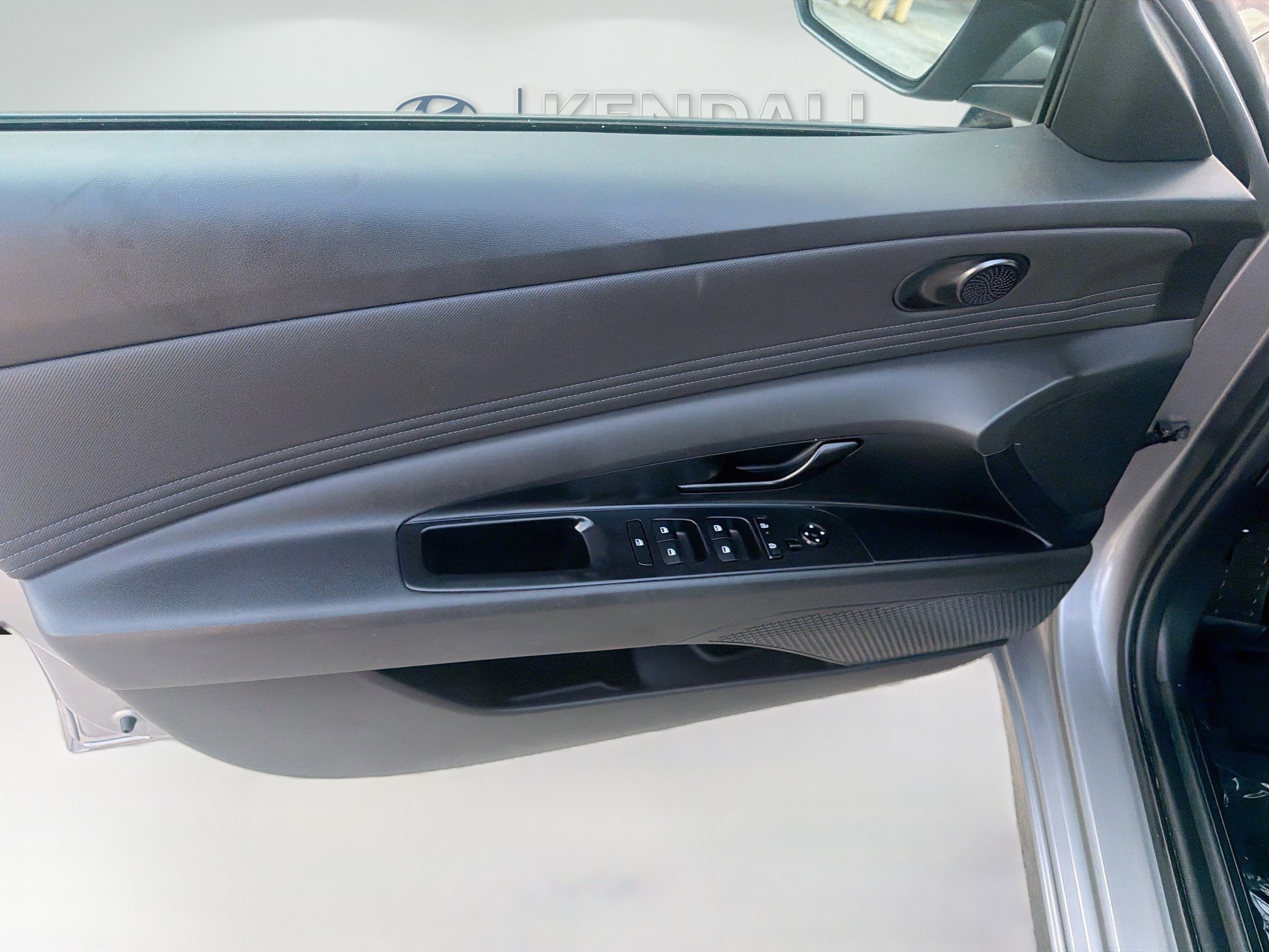 Used 2025 Fluid Metal Hyundai SEL Sport image 17