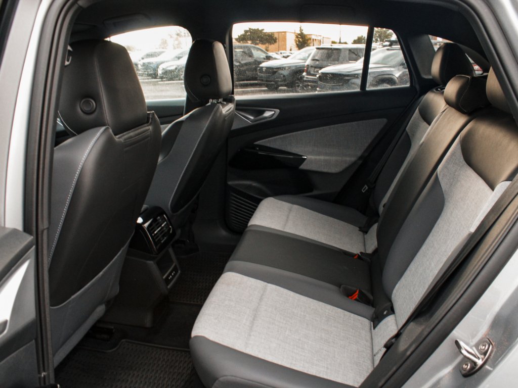 Used 2025 silver mist metallic Volkswagen Pro image 21